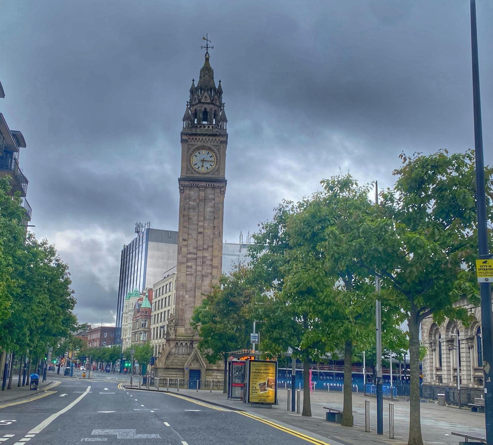 2 Bed City Centre Apt, Free Parking - Albert Clock, Customs House Belfast Exterior photo