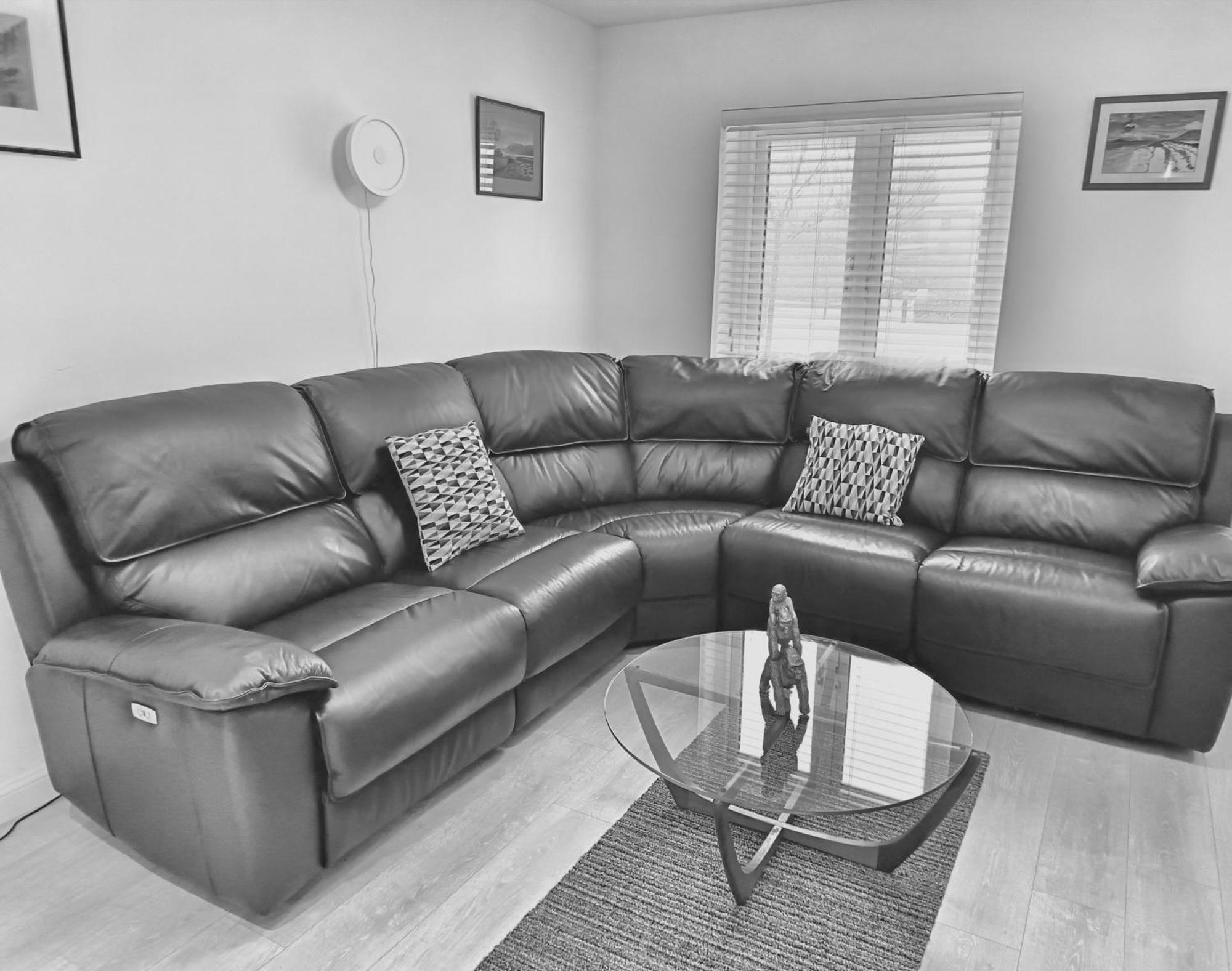 2 Bed City Centre Apt, Free Parking - Albert Clock, Customs House Belfast Exterior photo